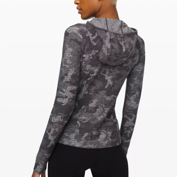 Lululemon On Repeat Rulu Hoodie
Incognito Camo HTR Black - Picture 4 of 8